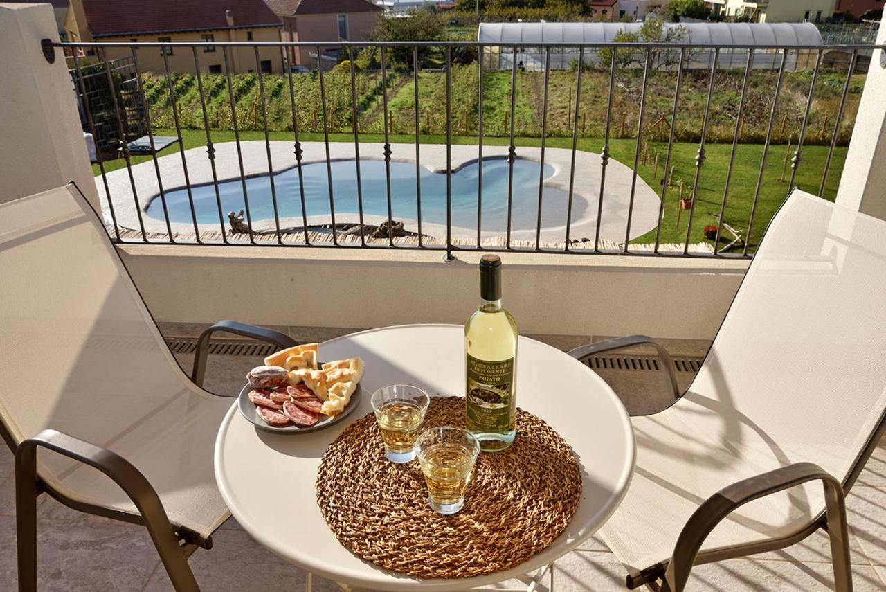 Barbaciiu Vacanze Green Pietra Ligure Exteriör bild
