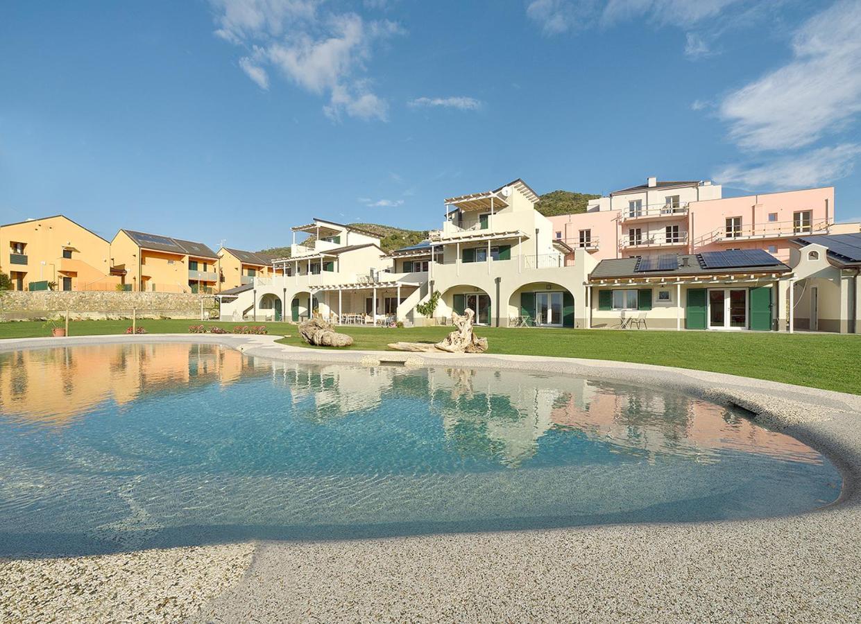 Barbaciiu Vacanze Green Pietra Ligure Exteriör bild