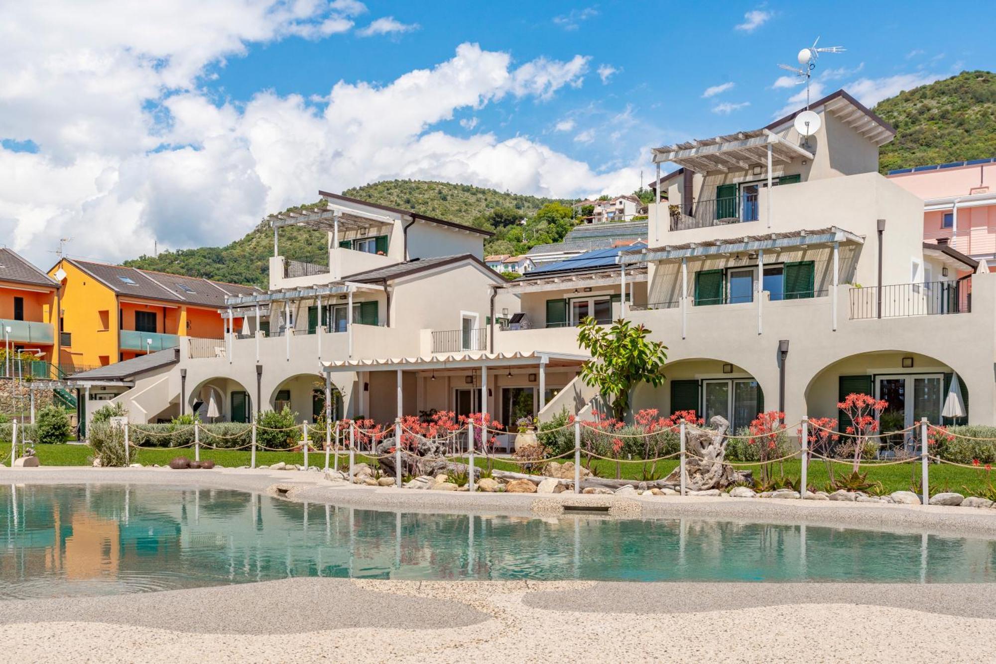 Barbaciiu Vacanze Green Pietra Ligure Exteriör bild