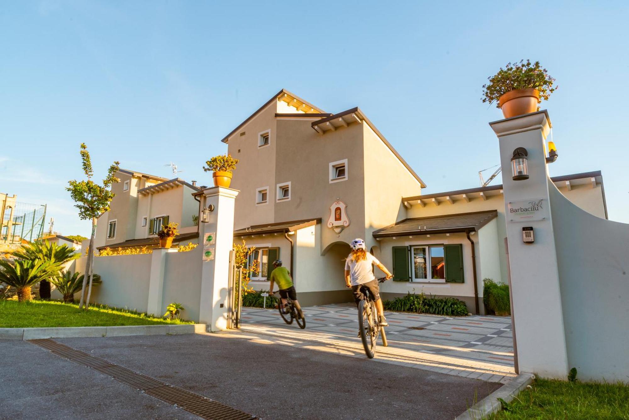 Barbaciiu Vacanze Green Pietra Ligure Exteriör bild